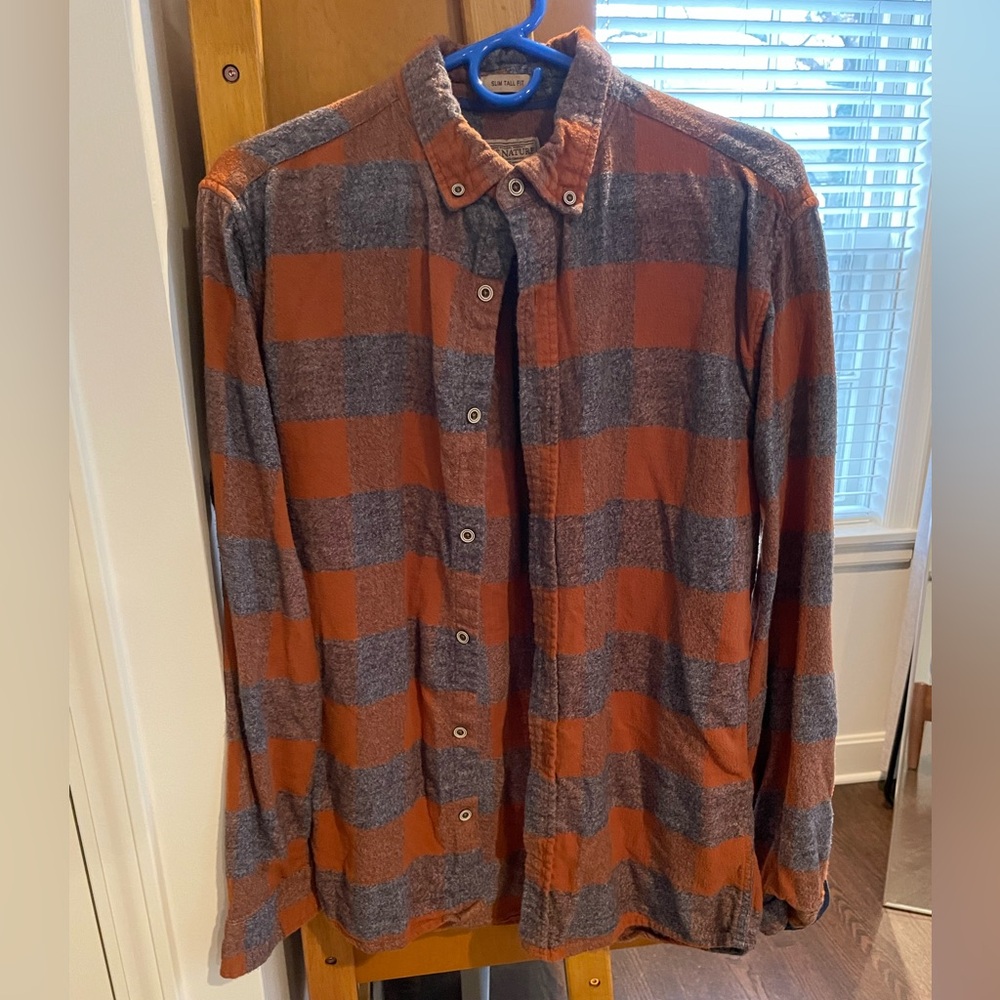 Men's Casual Plaid Button-Down Flannel Shirt in Orange and Gray